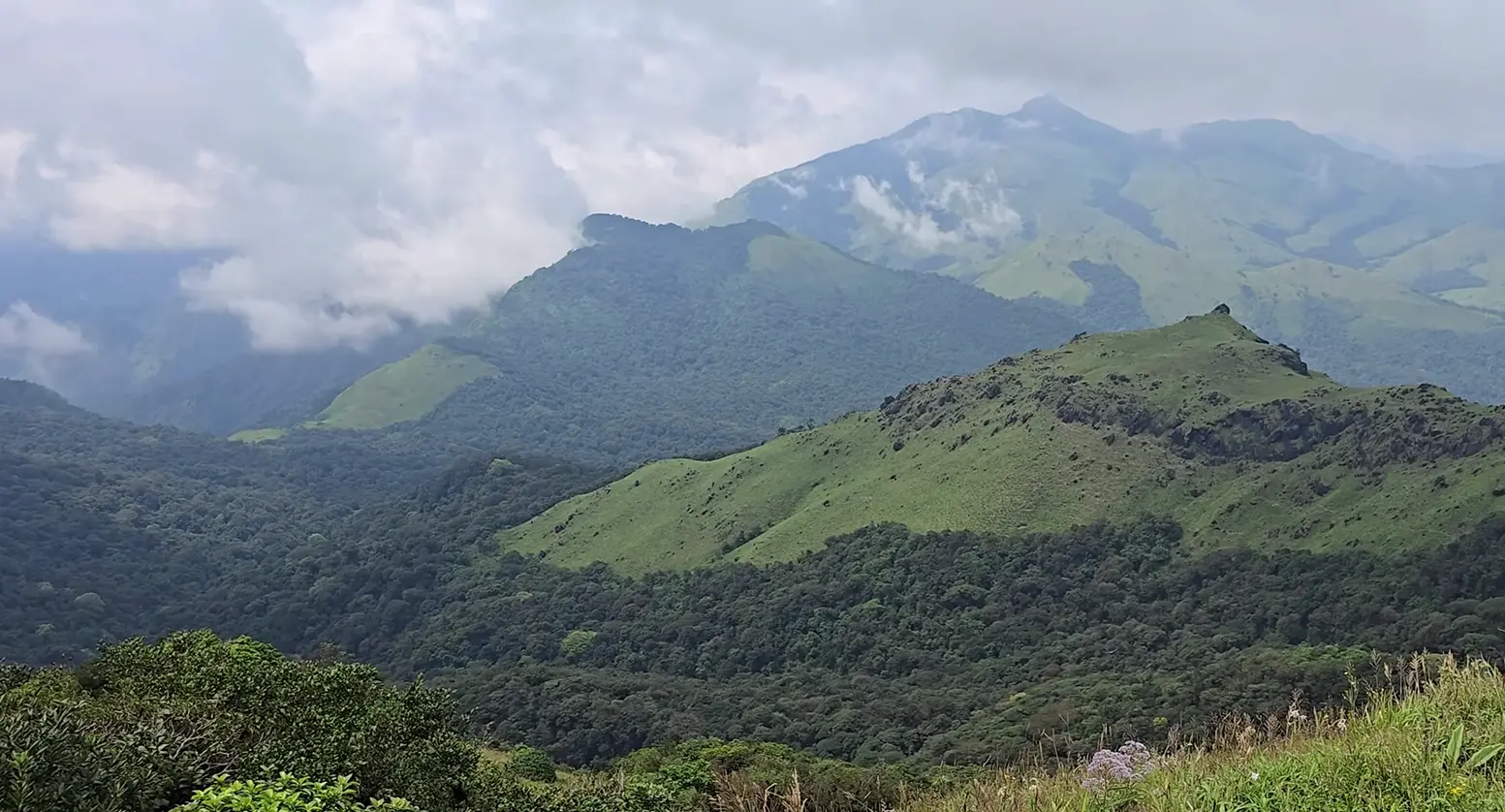 tadiandamol trek image