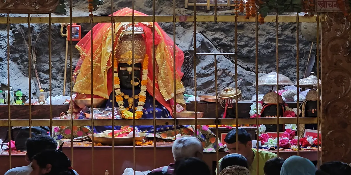 maa dhari devi photo inside the temple