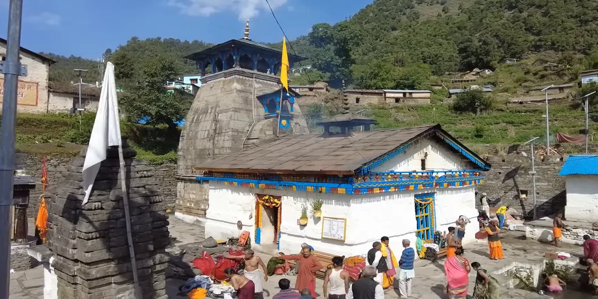 triyuginarayan temple in uttarakhand the marriage place of lord shiva and parvati
