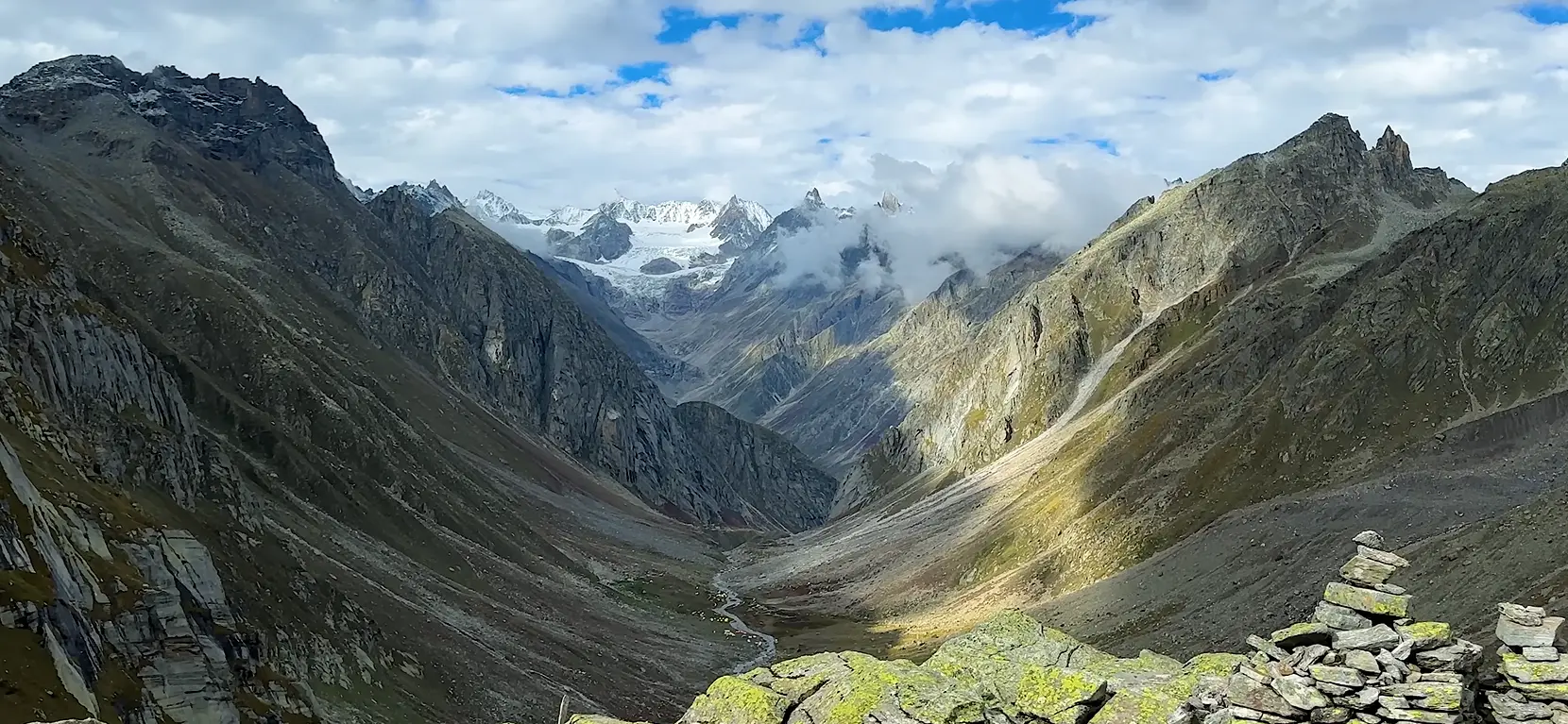 hampta pass trek in himachal