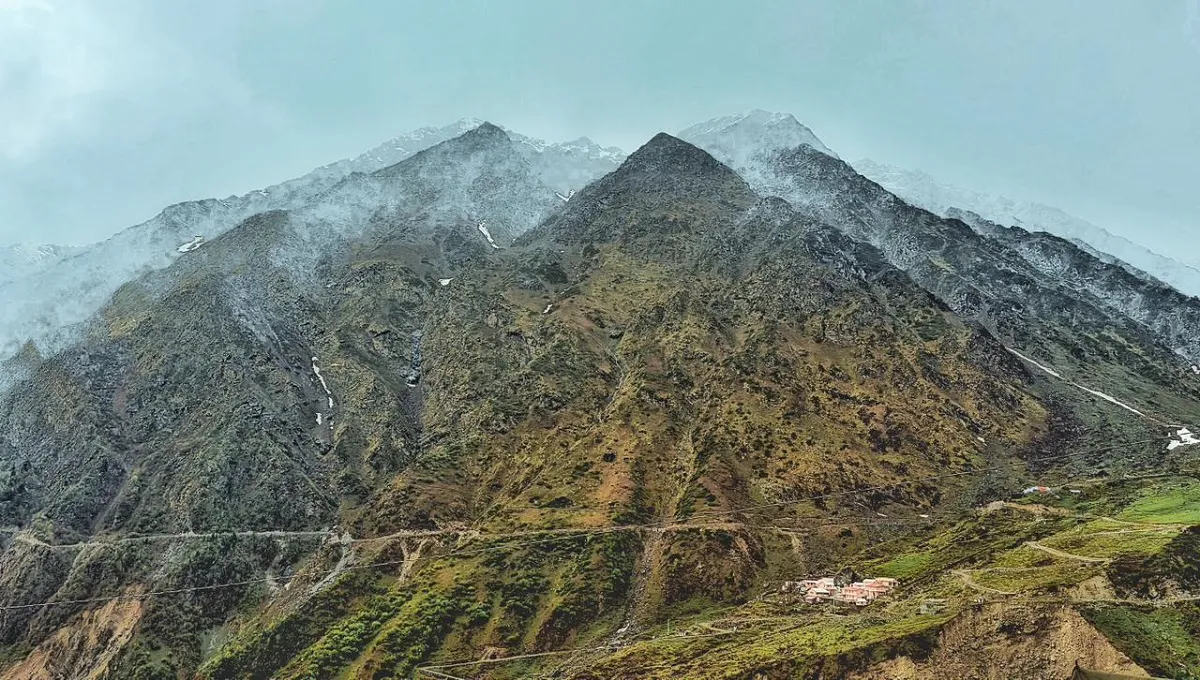 beautiful view of mountain