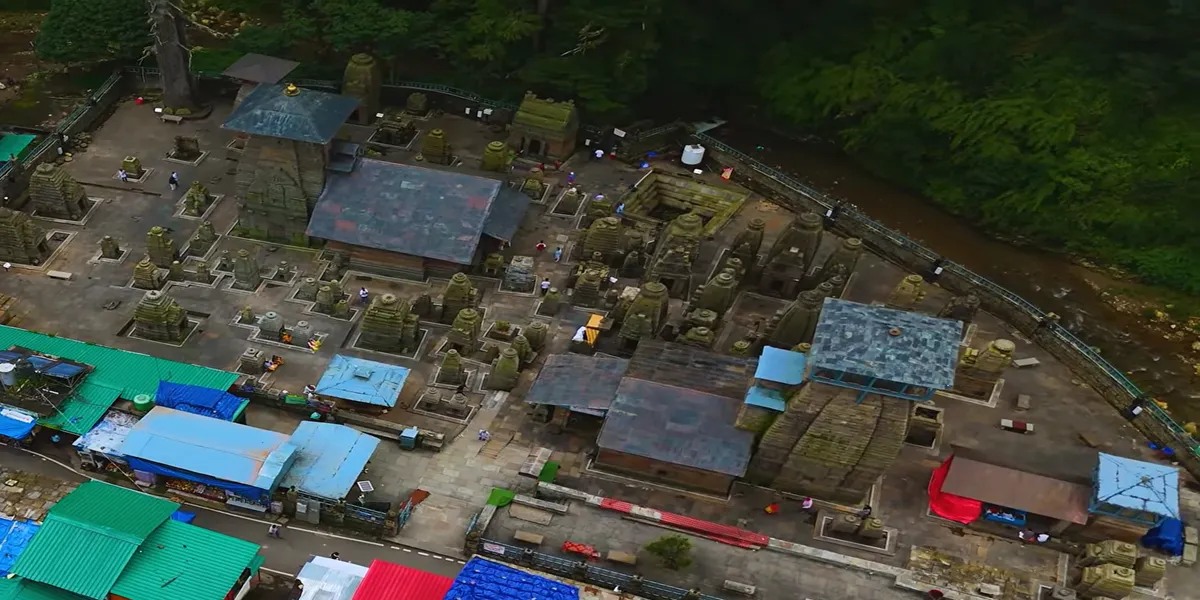 jageshwar temple complex housing 125 temples including jyotirlinga mahamrityunjaya