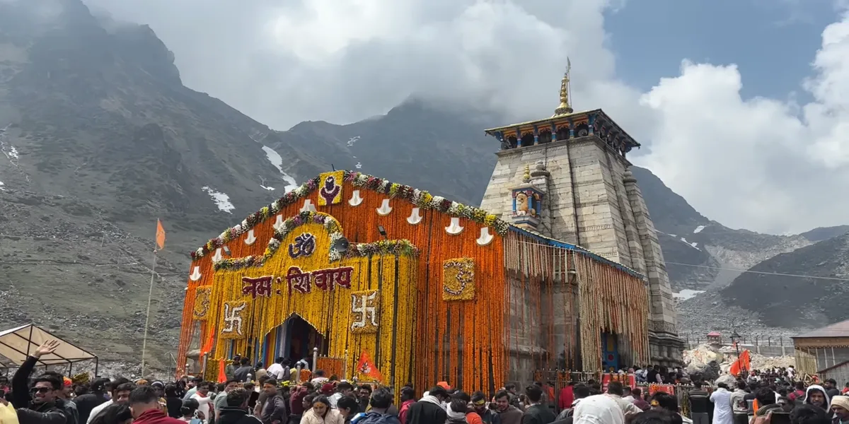 kedarnath temple in rudraprayag uttarakhand wide view