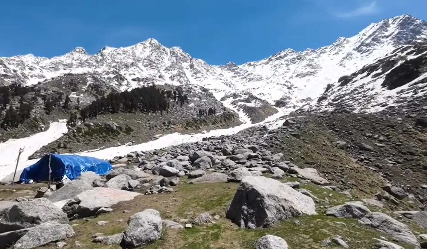 laka glacier trek photo