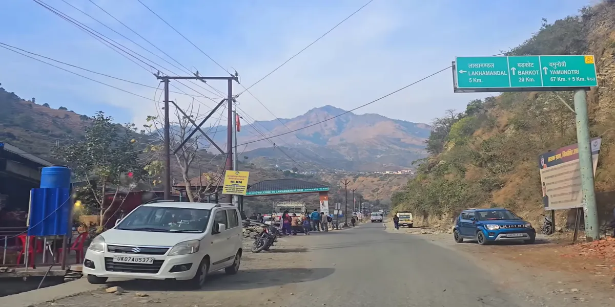 lakhamandal temple distance board on road route to lakhamandal uttarakhand