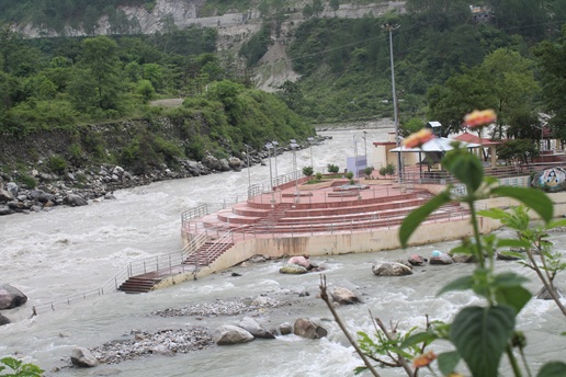nandaprayag confluence of alaknanda and nandakini river