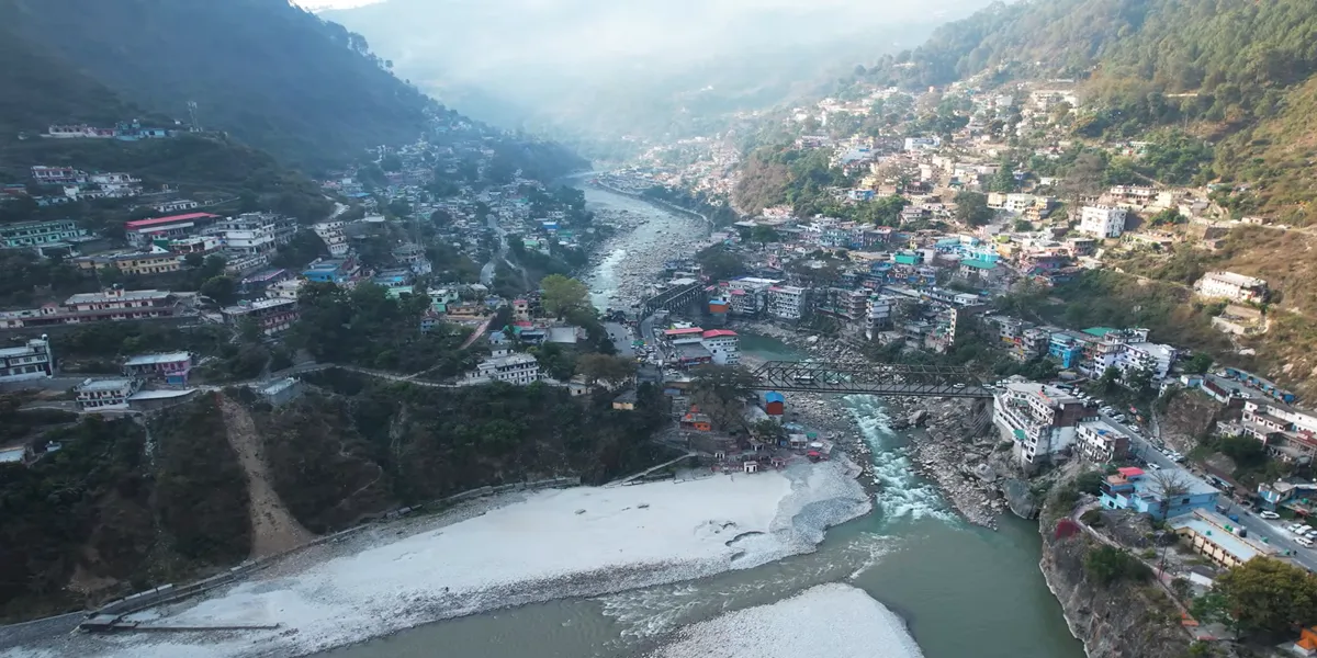 karnaprayag sangam in uttarakhand confluence of pindar and alaknanda