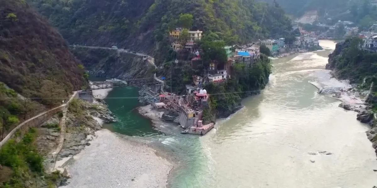 rudraprayag sangam of alaknanda and mandakini river in uttarakhand