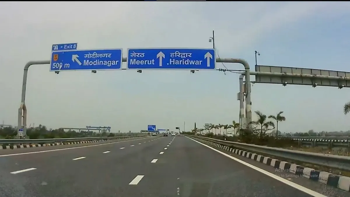 board sgowing haridwar while travling to badrinath from patna