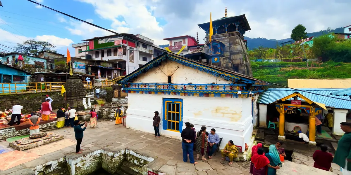 triyuginarayan temple near rudraprayag in uttarakhand the wedding site of lord shiva and maa parvati