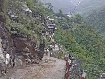 janki chatti base for yamunotri temple trek