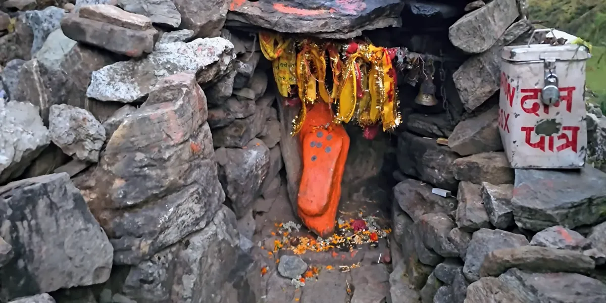 charan paduka, the holy foot print of lord narayan