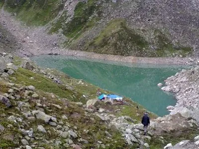 satopanth lake trek the beautiful trek near badrinath temple