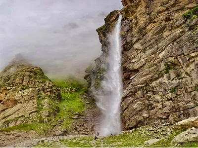 vasudhara waterfall the mysterious waterfall near badrinath temple