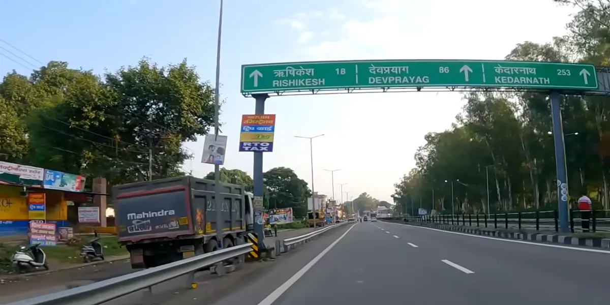 kedarnath yatra distance board on road route