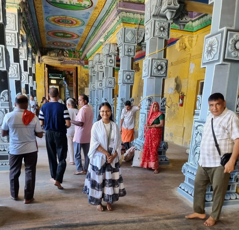 pratiksha image while her visit to rameshwaram temple