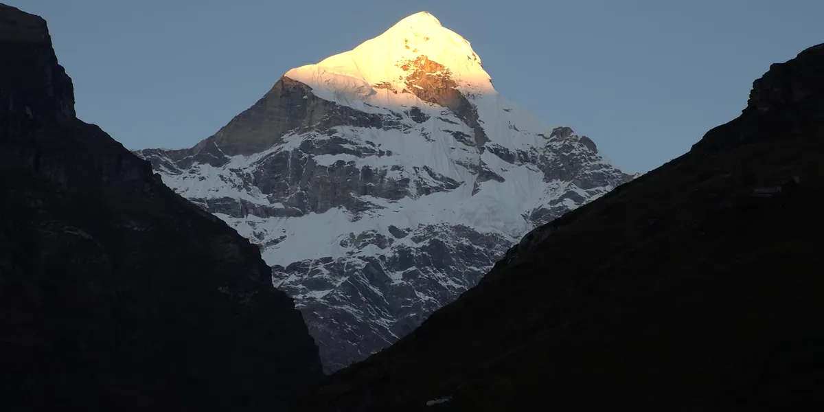 neelkanth mountain peak near tapt kund a famous trekking destination