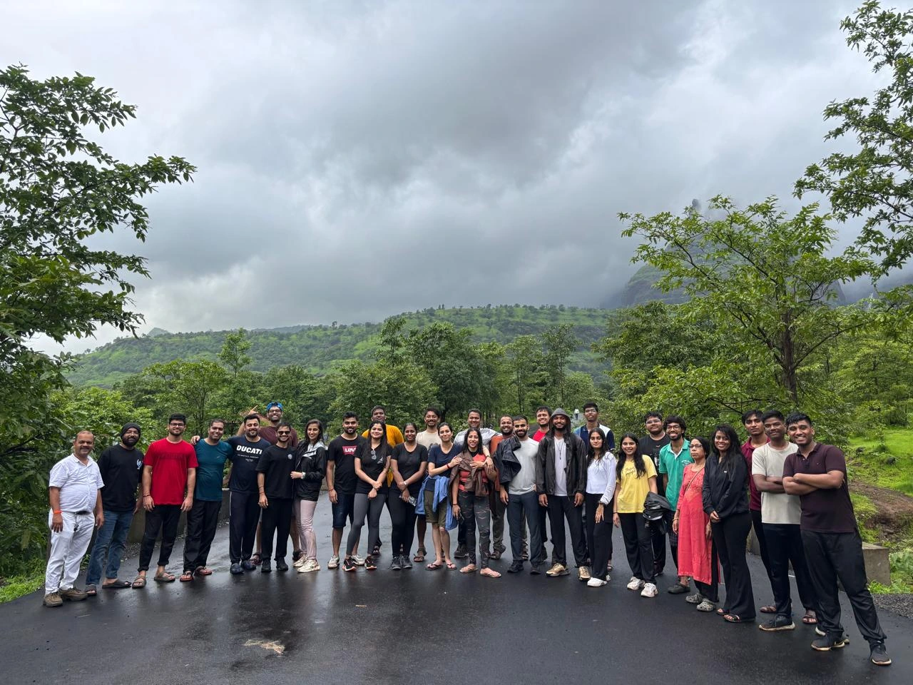 manchala musahfir team posing after the aadrai jungle trek