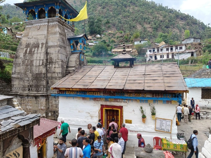 Triyuginarayan Temple - the place where lord shiva and maa parvati got married