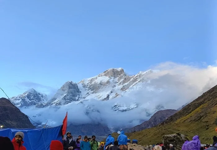 Marvelous view during Char dham yatra at Kedarnath | Book your package of Char dham with Manchala Mushafir for best services