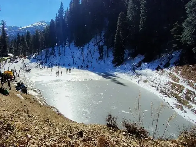 view of the Juda Ka Talab at kedarkantha trek