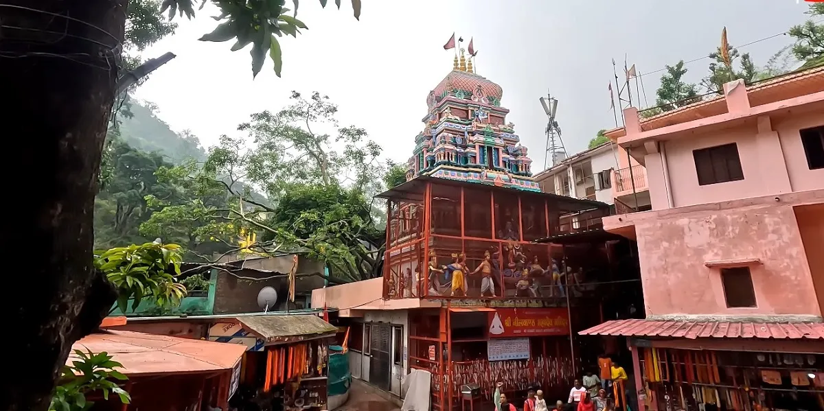 Colourful gopuram and entrance of the Neelkanth Mahadev Temple near Rishikesh
