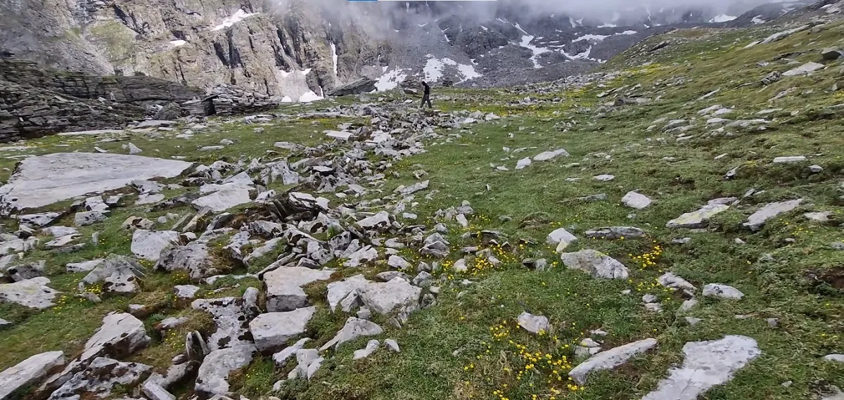baraadsar lake trek image