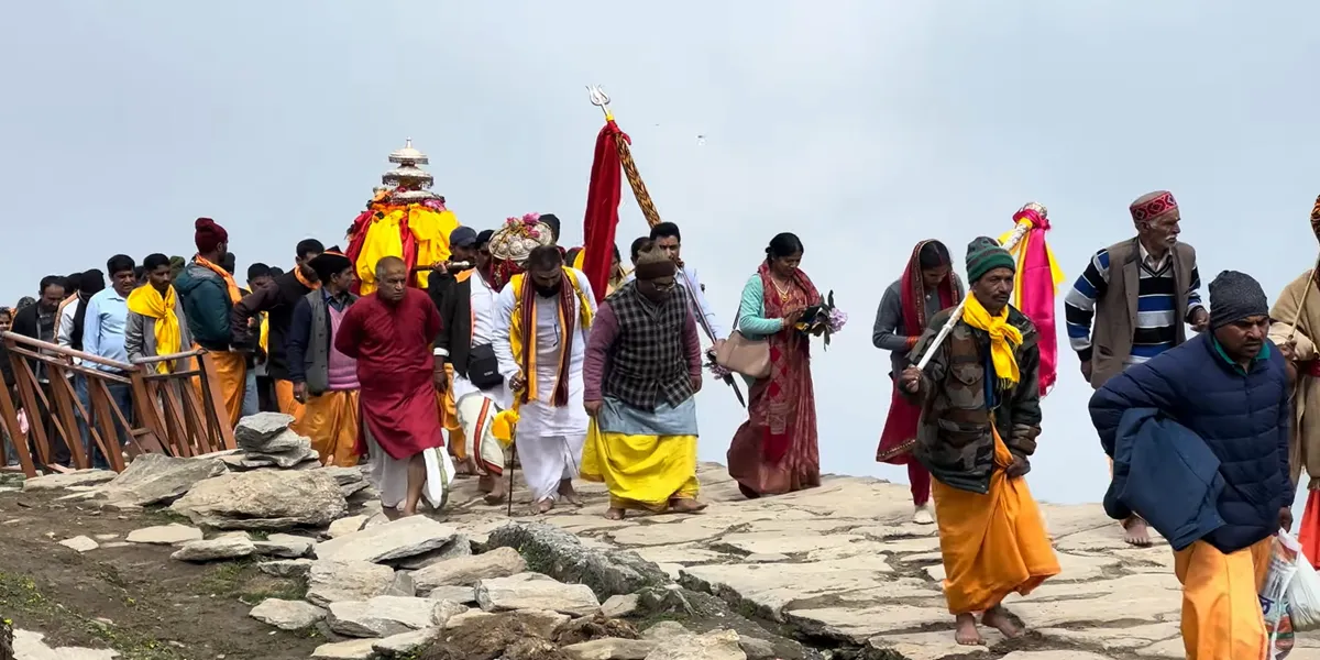 tungnath temple opening ceremony rituals when the utsav murti is taken to the tungnath temple from makkumath