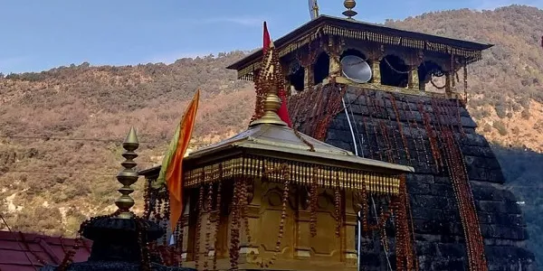 ancient temples at makkumath