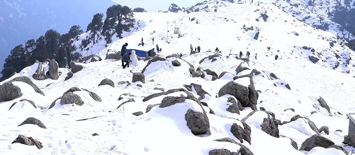 laka glacier winter trek in dharamshala