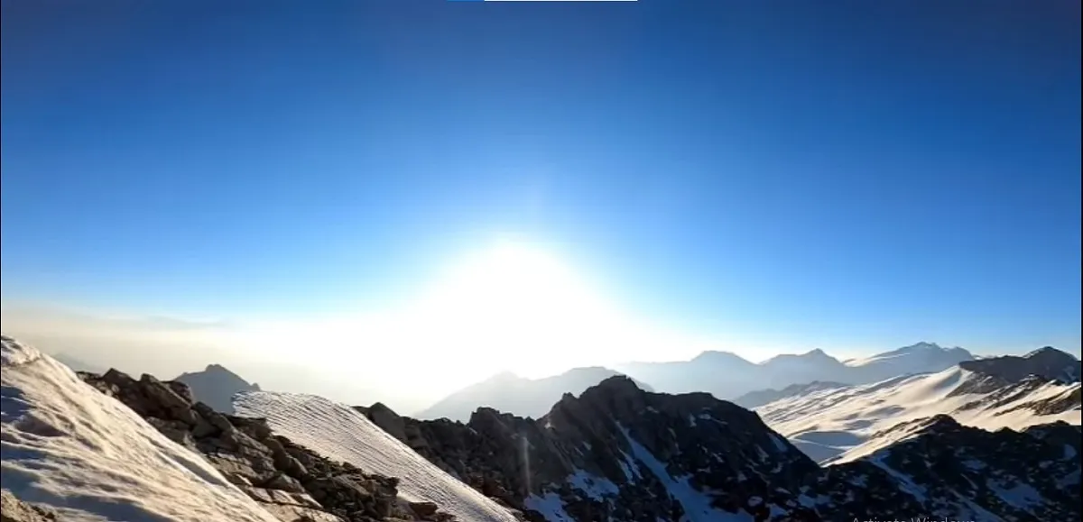 moon peak trek in dharamshala in winter