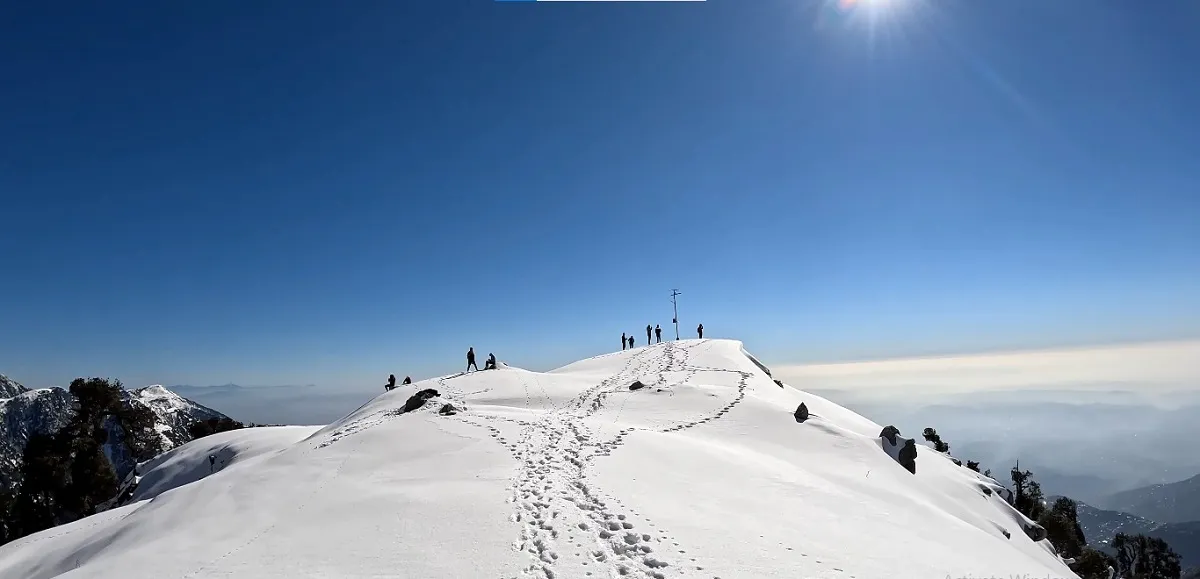 triund trek in winter in dharamshala