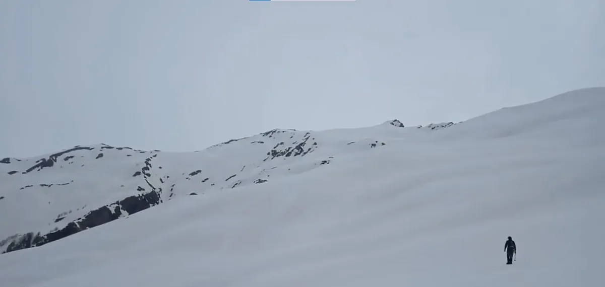 bhirgu lake trek in winter