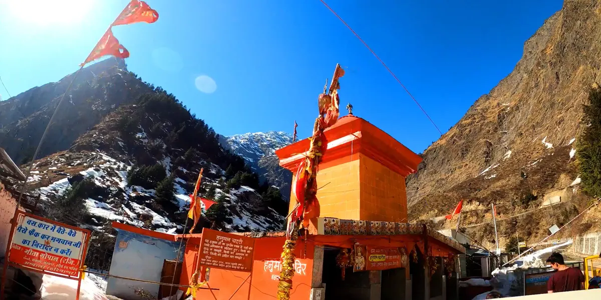 hanuman chatti near yamunotri temple in uttarakhand