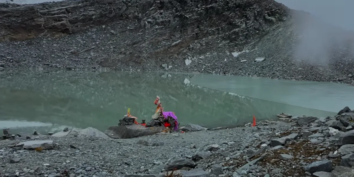 saptrishi kund tek near the yamunotri temple a glacial lake trek