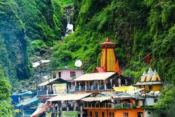 yamunotri temple image with beautiful view